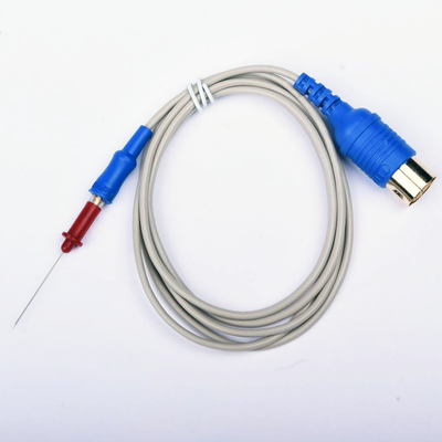 O cabo concêntrico da agulha do EMG adapta-se para agulhas concêntricas do punho plástico